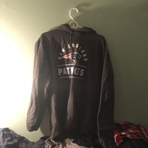 Size large patriots hoodie for men